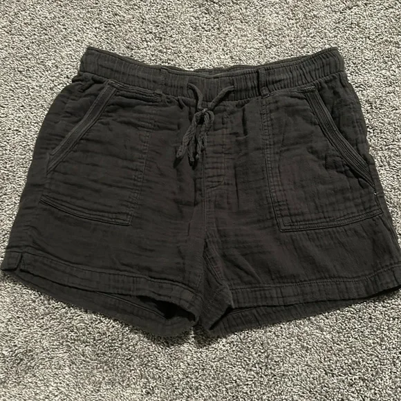 Old Navy Women’s Linen Shorts - Picture 1 of 4